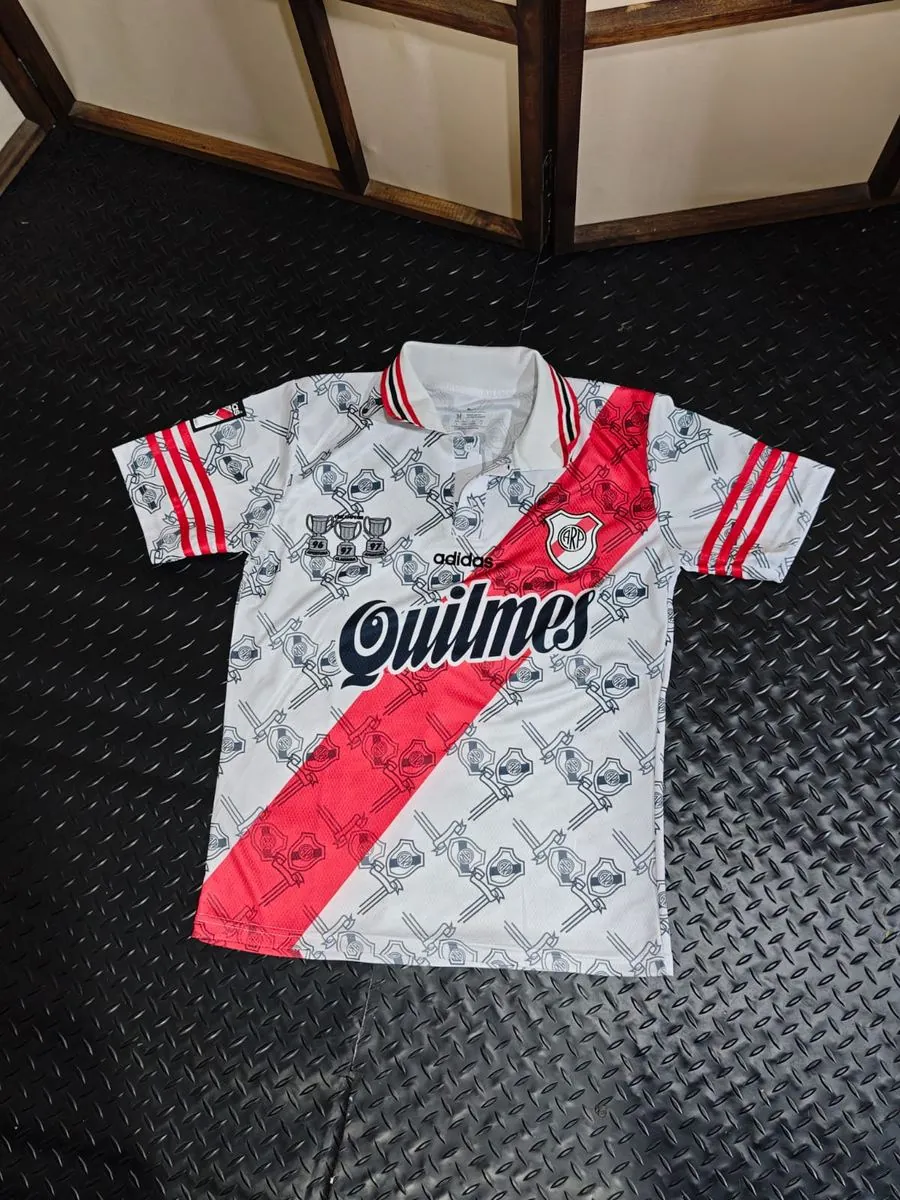 Camiseta River Plate Retro Quilmes 1996/97